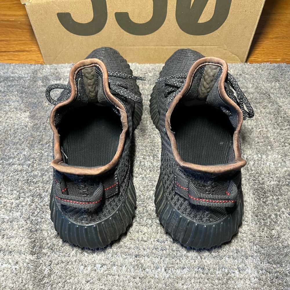 Yeezy Boost 350 V2 Black (Non-Reflective) - Picture 5 of 7